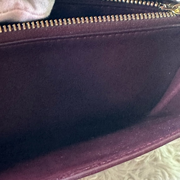 Louis Vuitton Monogram Vernis WALLET - Picture 9 of 14